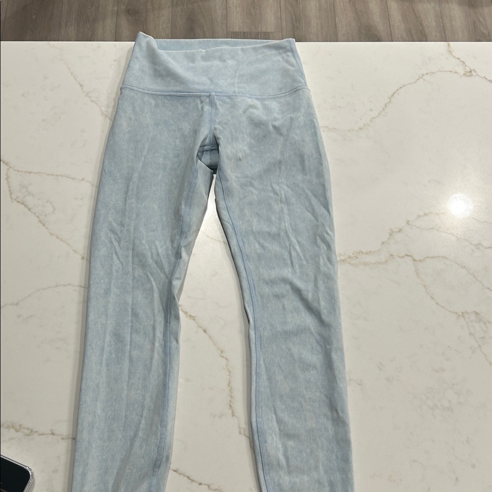 Lululemon Athletica Sky Blue Leggings size 4